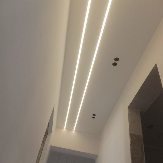 Световые линии, расположенные рядом