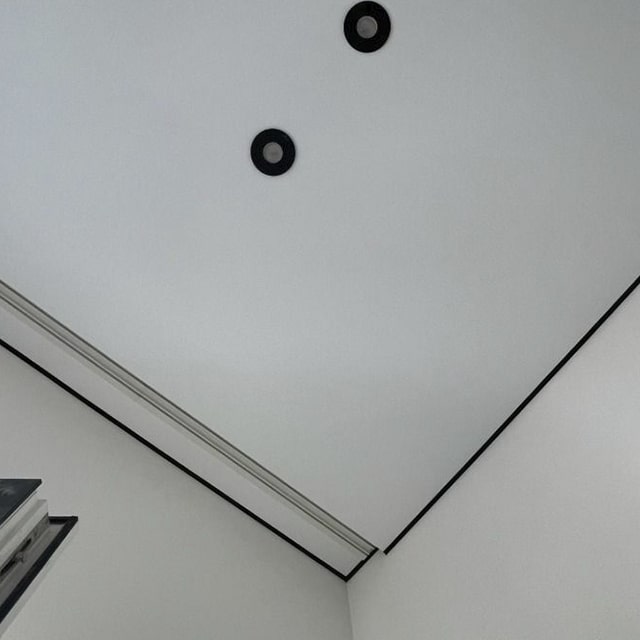 Теневой врофиль с системой встроенного карниза скрытого монтажа